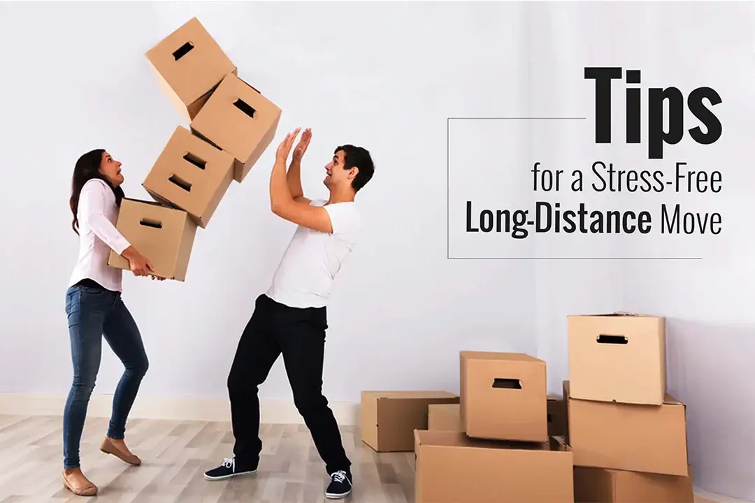 two persons are collecting the boxes for stress-free long-distance move